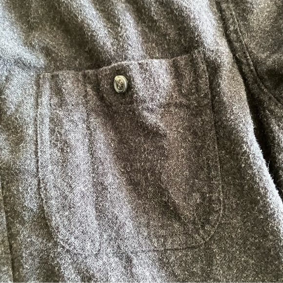 JCrew unisex cotton/wool button down shirt w/leather elbow patches - Picture 7 of 12